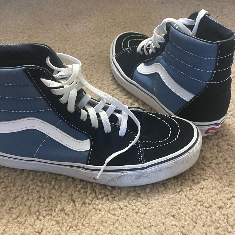 Men’s Sk8-Hi Vans size 9